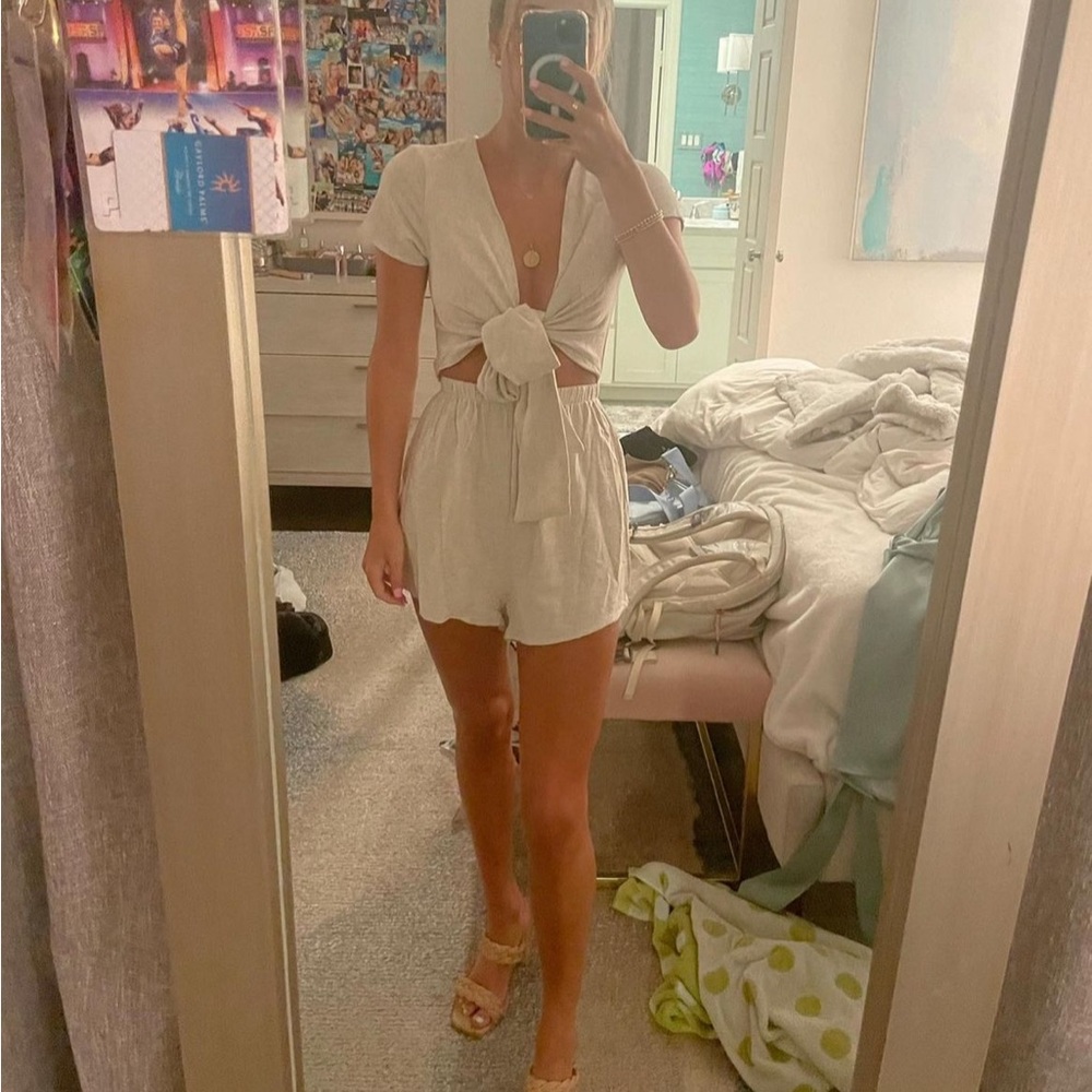 White princess Polly romper Xs